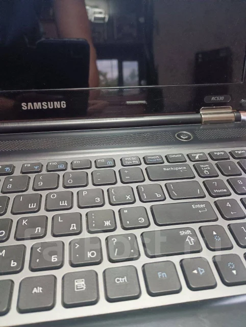 Samsung RC530. 15.6", ��� 12 ��, ���� 240���, WiFi: 1, Bluetooth: 1 ����