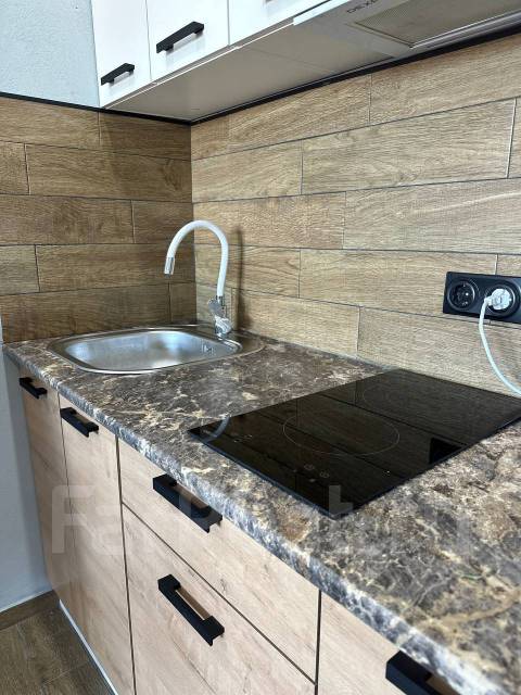 ������, ����� ������������ 64/2. ��������������, 30���.��., 6/7 ���� ����