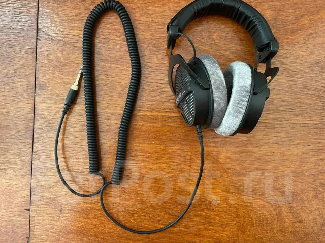Beyerdynamic DT 990 Pro ����