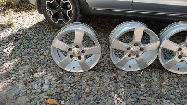 Antera. 15.0x15", 5x100 ����