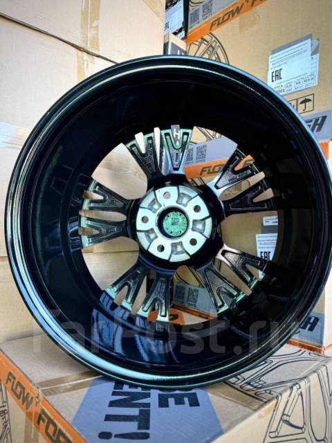 Honda. 8.0x18", 5x114.3, ET50,  64,1. 