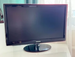 Samsung. 27", ���������� �� (LCD, LED, QLED) ����