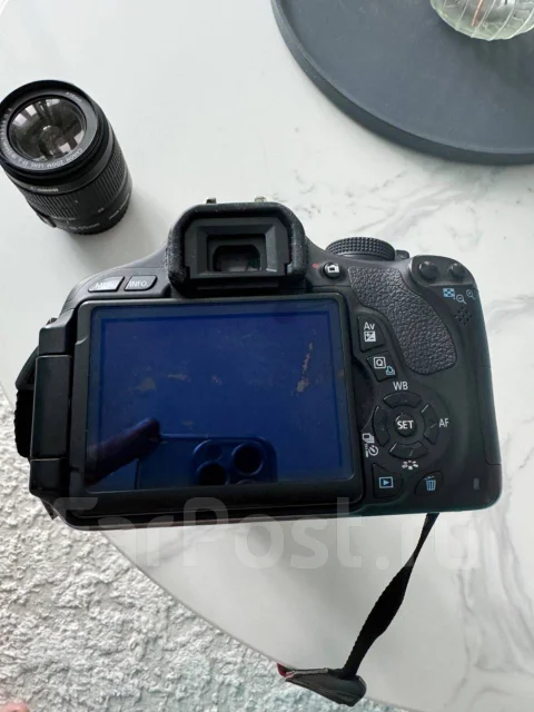Canon EOS 600D ����