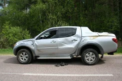 Mitsubishi L200 ����