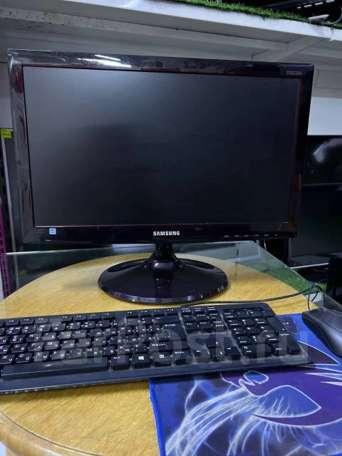 Samsung. 20" ����