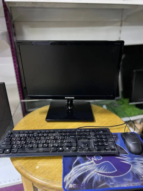 Samsung. 19" ����