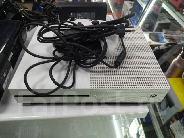 Microsoft Xbox One S ����