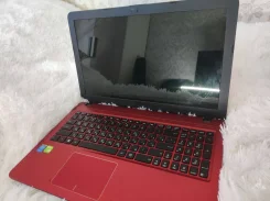 Asus. 15.6", 2����, ��� 4 ��, ���� 512���, WiFi: 1, Bluetooth: 1, ����������� �� 1��. ����