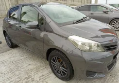 Toyota Vitz. 4wd, 1.3 (95��.�.), ������, 200����. �� ����