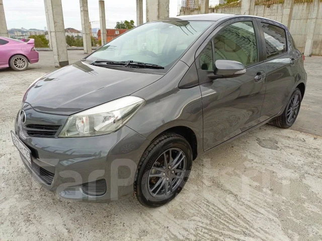 Toyota Vitz. 4wd, 1.3 (95��.�.), ������, 200����. �� ����