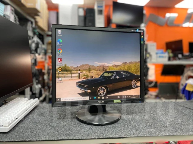 Asus. 19", ���������� �� (LCD, LED, QLED) ����