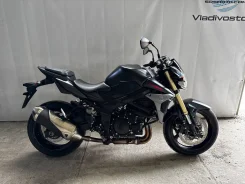 Suzuki GSR 750