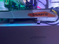 GeForce GTX 1080 Ti ����