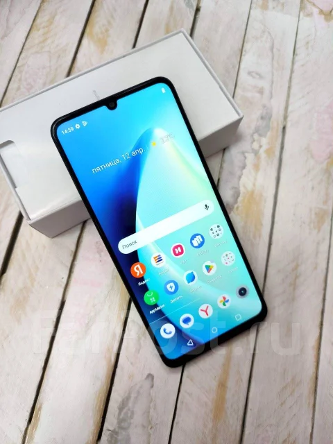 Honor 10. �����, 128 ��, �������, ������, 5G, NFC ����