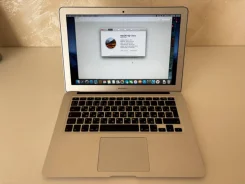 Apple MacBook Air 13 2017 Mid. 1,8����, ��� 8 ��, ���� 256���, WiFi, Bluetooth, ����������� �� 12��. ����