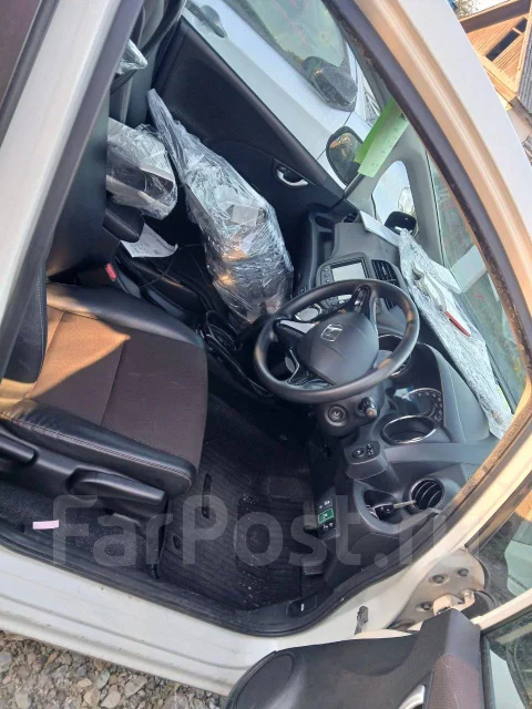 Honda Fit Shuttle. GG7 ����