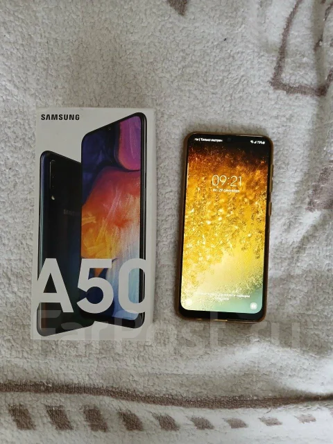 Samsung Galaxy A50. �/�, 64 ��, �����, 4G LTE, Dual-SIM ����