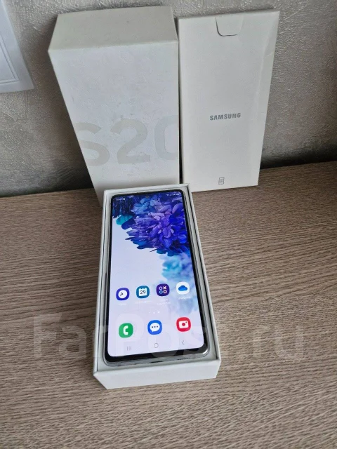 Samsung Galaxy S20 FE. �/�, 128 ��, �����, 3G, 4G LTE, Dual-SIM, NFC ����