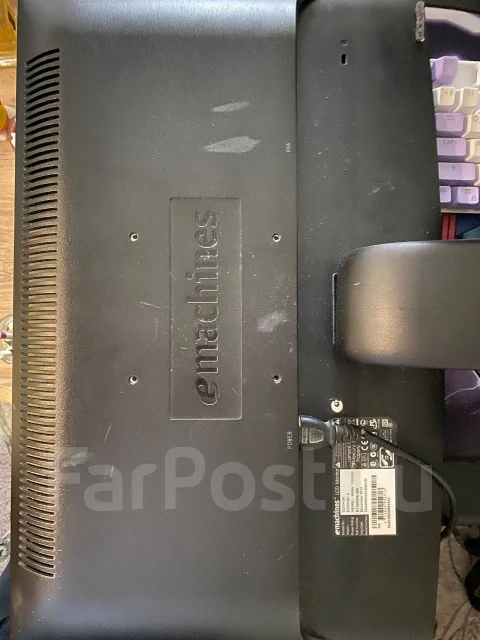 eMachines. 10", ���������� �� (LCD, LED, QLED) ����