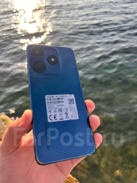 Tecno Spark 10C. �/�, 64 ��, ������, 3G, 4G LTE, Dual-SIM, NFC ����
