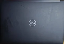 Dell Latitude 7390. 13.3", 1,7����, ��� 8 ��, ���� 256���, WiFi: 1, Bluetooth: 1, ����������� �� 9��. ����