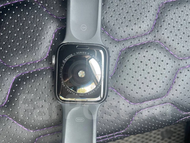 Apple Watch Series 5. GPS, NFC, IP67, IP68 ����