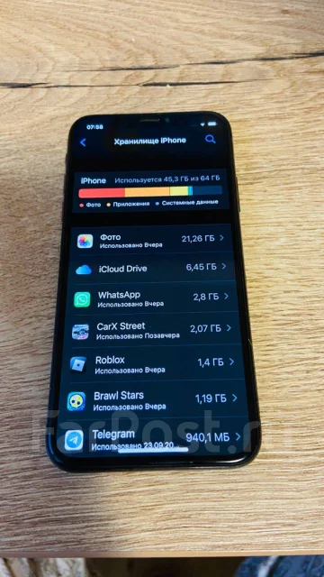 Apple iPhone X. �/�, 64 ��, ������, 3G, 4G LTE ����
