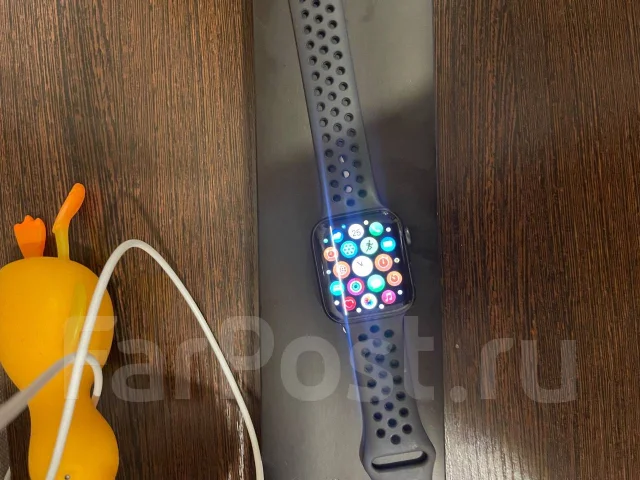 Apple Watch SE Nike ����
