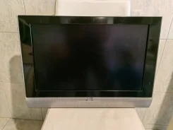 JVC. LCD (��) ����