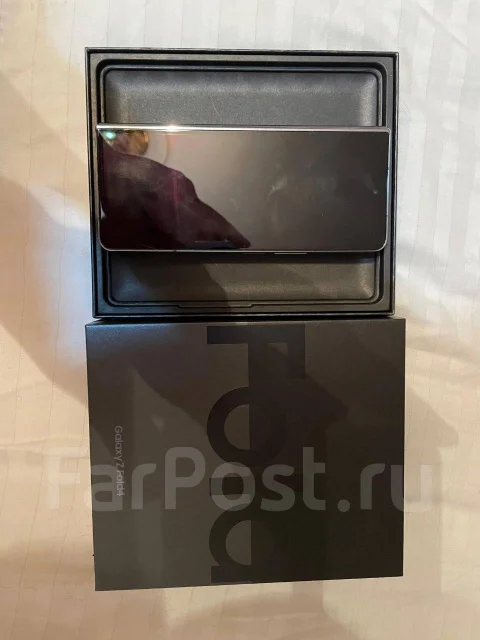 Samsung Galaxy Z Fold4. �/�, 256 ��, ������ ����
