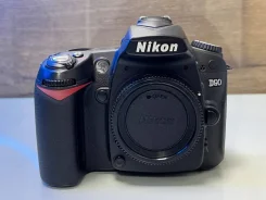 Nikon D90 Body ����