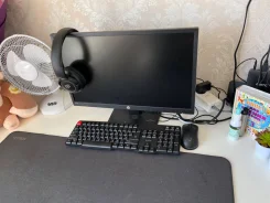 HP. 21.5" ����