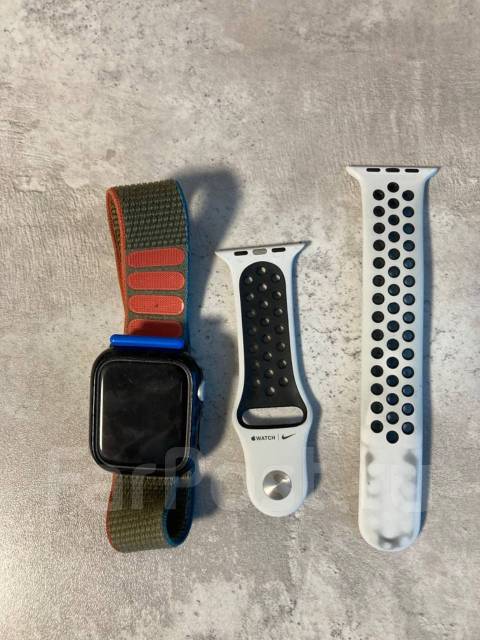 Часы apple watch se 44 мм, GPS, NFC, IP68, iOS, б/у, в наличии. Цена ...