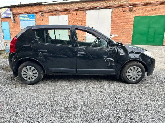 Renault Sandero. X7L, K7JA710 ����