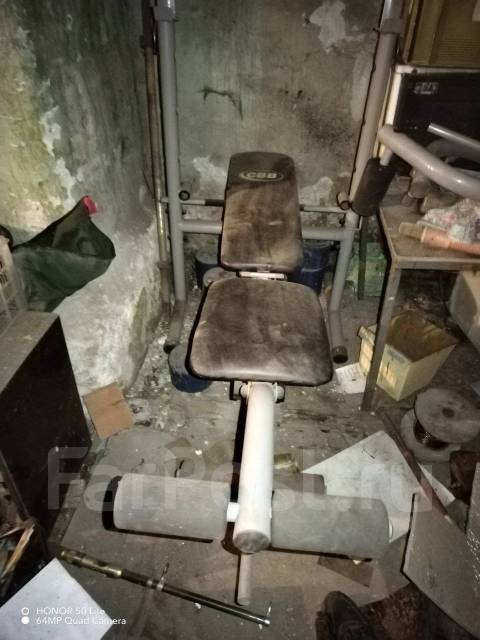 Скамья для жима лежа, б/у, в наличии. Цена: 8 000₽ во Владивостоке