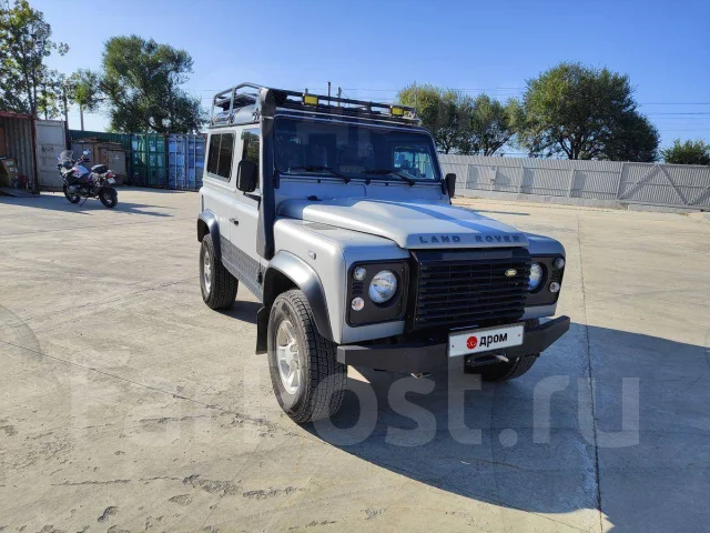 Land Rover Defender. ��������, 4wd, 2.4 (122��.�.), ������, 242 000����. �� ����