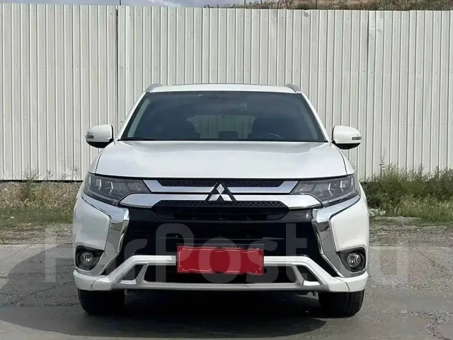 Mitsubishi Outlander. ��������, 4wd, 2.4 (166��.�.), ������, 33 000����. ��, �/�. ��� ����� �� ������������ ����