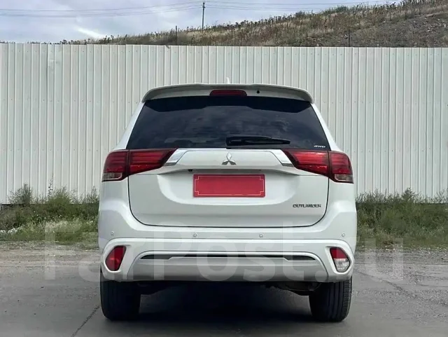 Mitsubishi Outlander. ��������, 4wd, 2.4 (166��.�.), ������, 33 000����. ��, �/�. ��� ����� �� ������������ ����