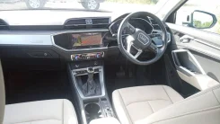 Audi Q3 ����