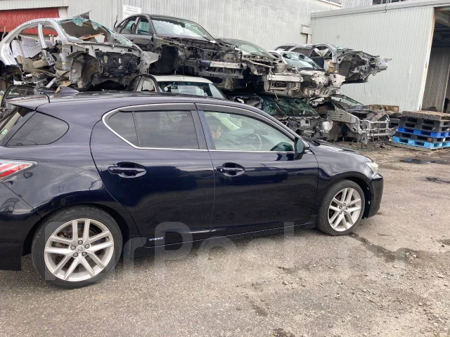 Lexus CT200h. ZWA10, 2ZRFXE ����