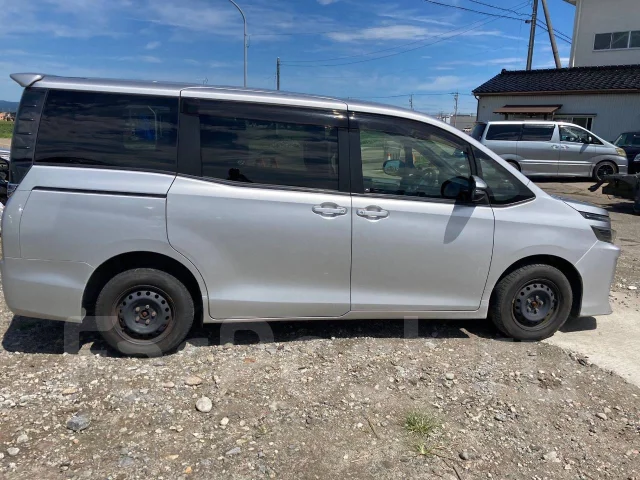 Toyota Voxy. ZRR85, 3ZRFAE ����