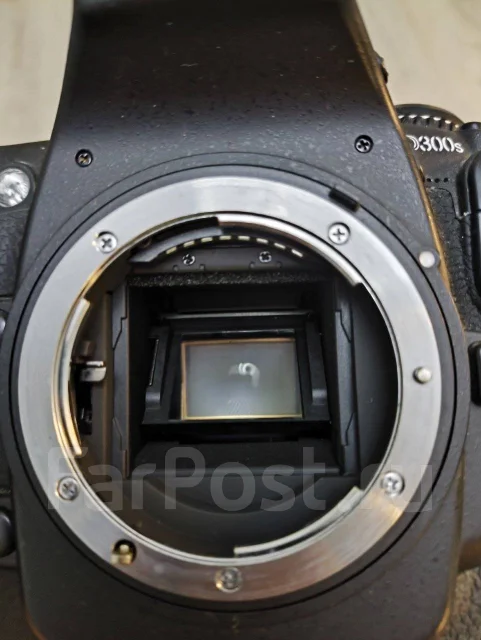 Nikon D300s. 10 - 14.9 �� ����