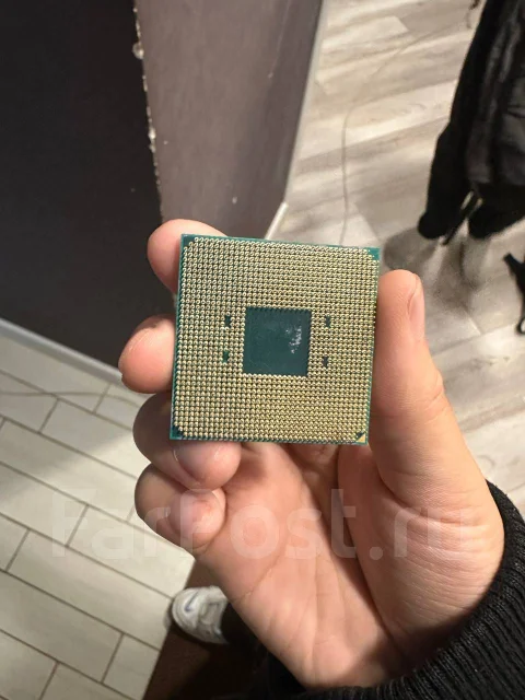 AMD Ryzen 7 2700 ����