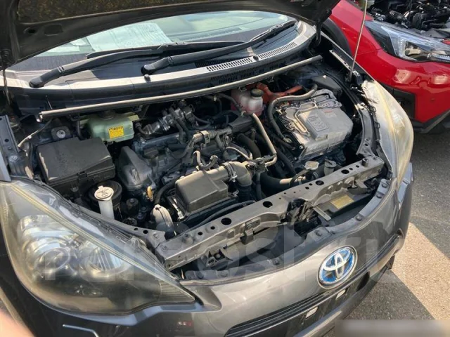 Toyota Aqua. NHP102008841, 1NZ ����