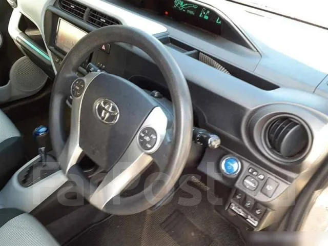 Toyota Aqua. NHP102008841, 1NZ ����