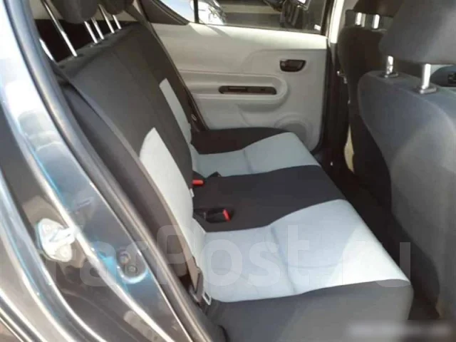 Toyota Aqua. NHP102008841, 1NZ ����