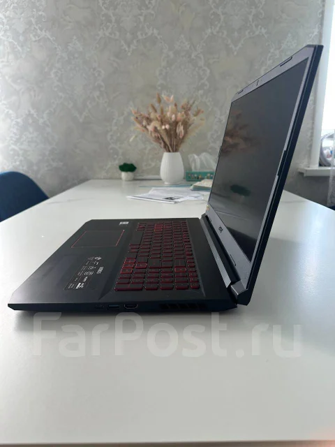 Acer Nitro 5 AN517-52. 17.3", 2,5����, ��� 8 ��, ���� 512���, WiFi: 1, Bluetooth: 1 ����