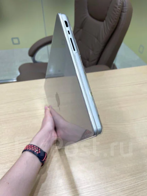 Apple MacBook Pro 14 2023. 14.2", ��� 32 ��, ���� 512���, WiFi: 1, Bluetooth: 1 ����