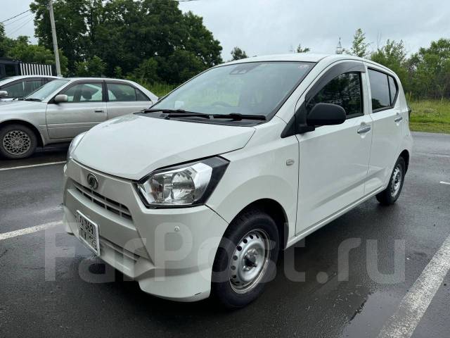 Daihatsu Mira e:S.   