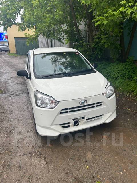 Daihatsu Mira e:S.   